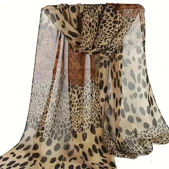 Boho Style Leopard Print Scarf - Picture 4 of 4
